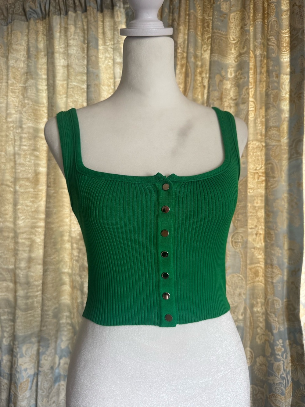 IMMODEL Green Ribbed Button-Front Tank Top